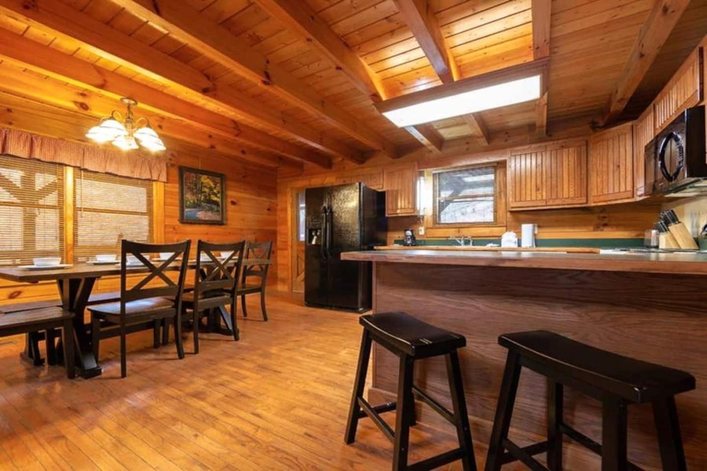 Pigeonforge Cabin Game Roomdog Friendlyhot Tub Pigeon Forge Exterior photo