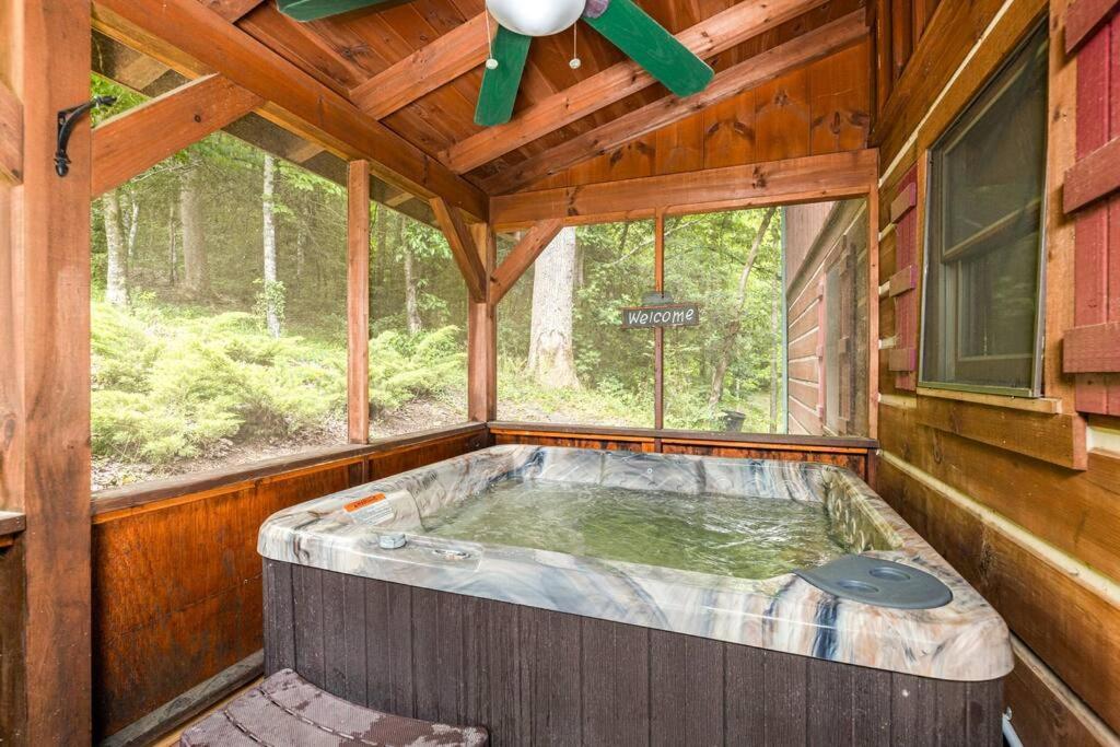 Pigeonforge Cabin Game Roomdog Friendlyhot Tub Pigeon Forge Exterior photo
