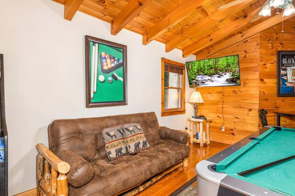 Pigeonforge Cabin Game Roomdog Friendlyhot Tub Pigeon Forge Exterior photo